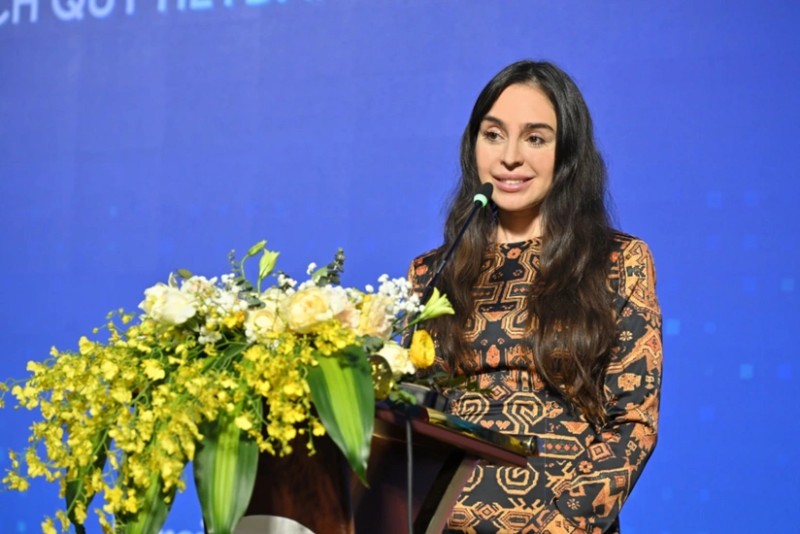 Leyla Əliyeva Nine Senses Art Centerdəki sərgiyə baxış keçirib